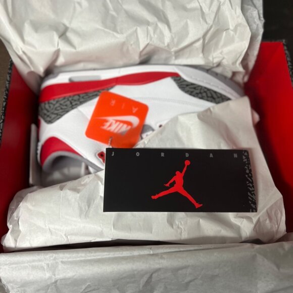 Jordan 3 Retro Fire Red (2022) Size 10.5- DN3707-160 - Picture 9 of 10